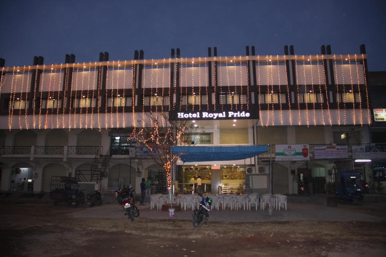 Hotel Royal Pride Ahmedabad Exterior photo